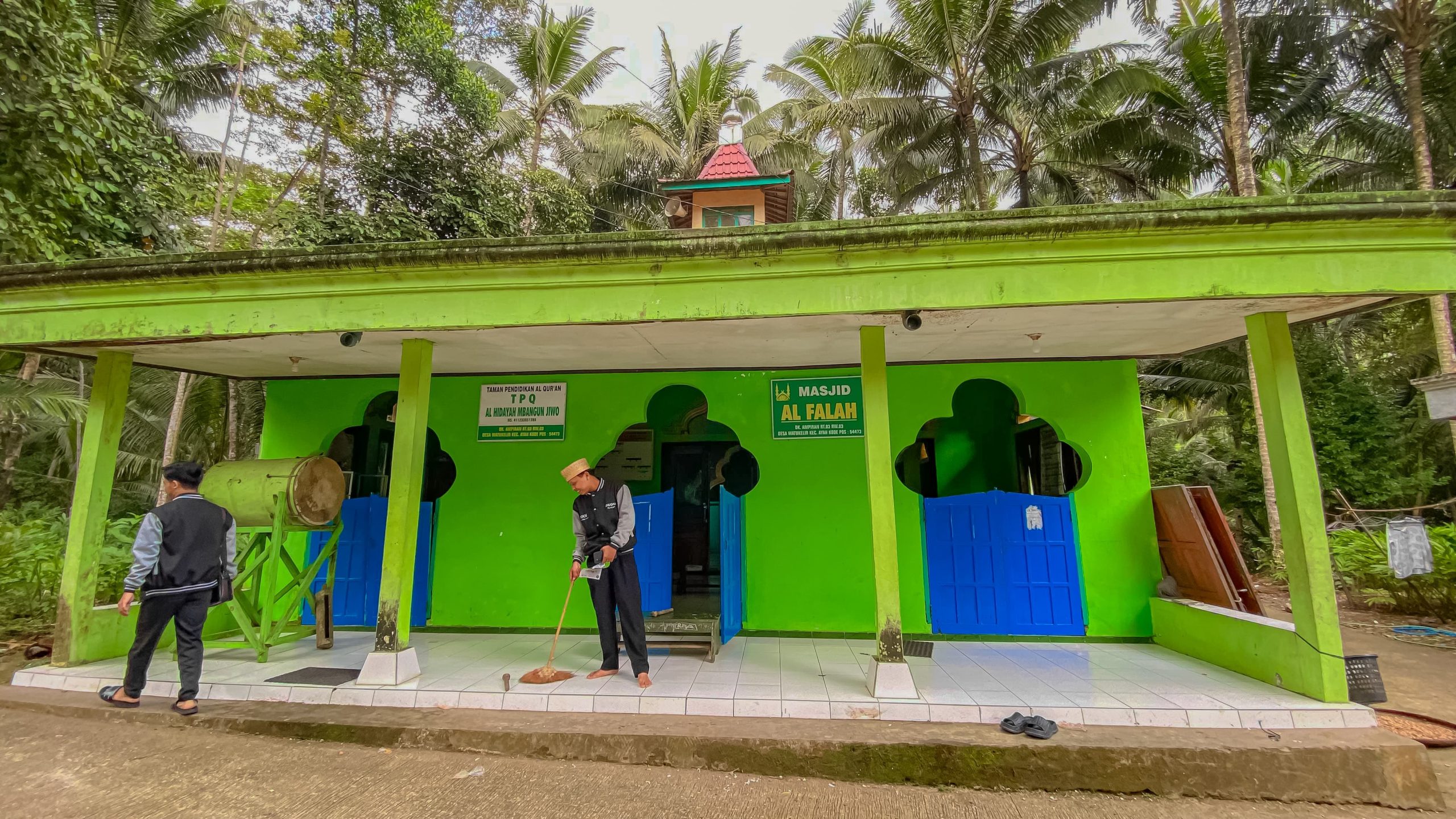 Tampak depan Masjid Al Falah